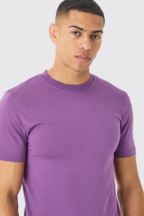 Basic Man Muscle-Fit T-Shirt