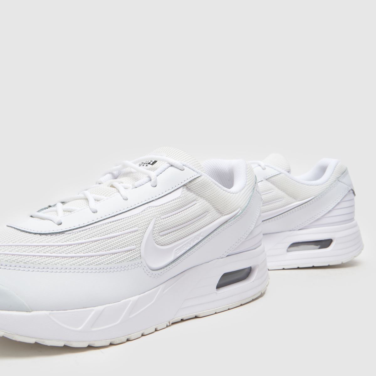 Superge Nike Air Max Verse v beli barvi