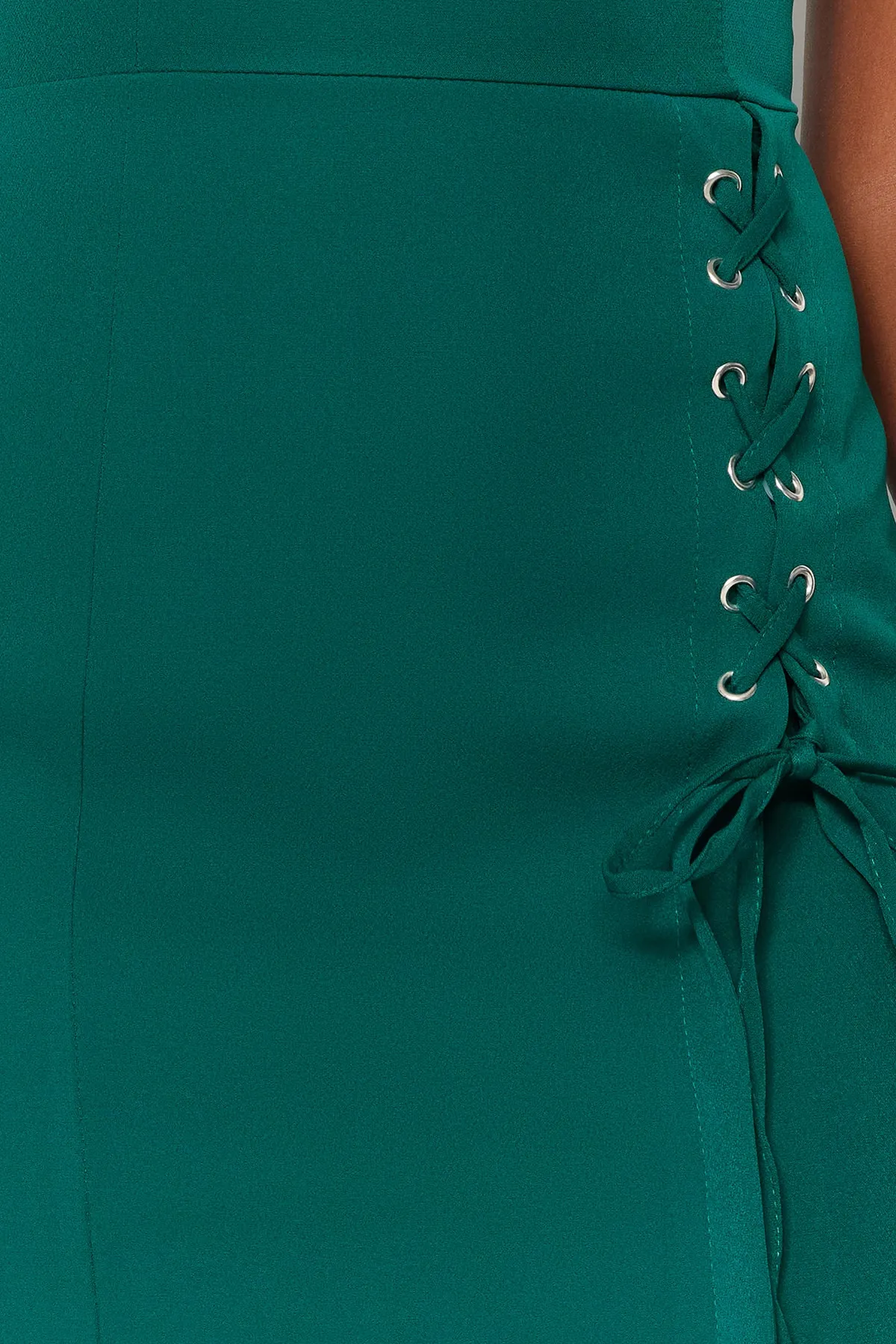 Trendyol Collection  Grünes Midi-Webkleid mit Ösendetail und Schlitz TWOSS19EL0079