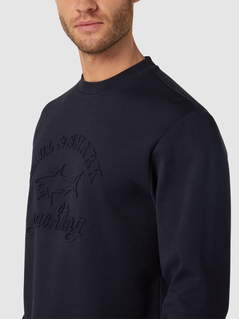 Sweatshirt mit Label-Motiv in marineblau