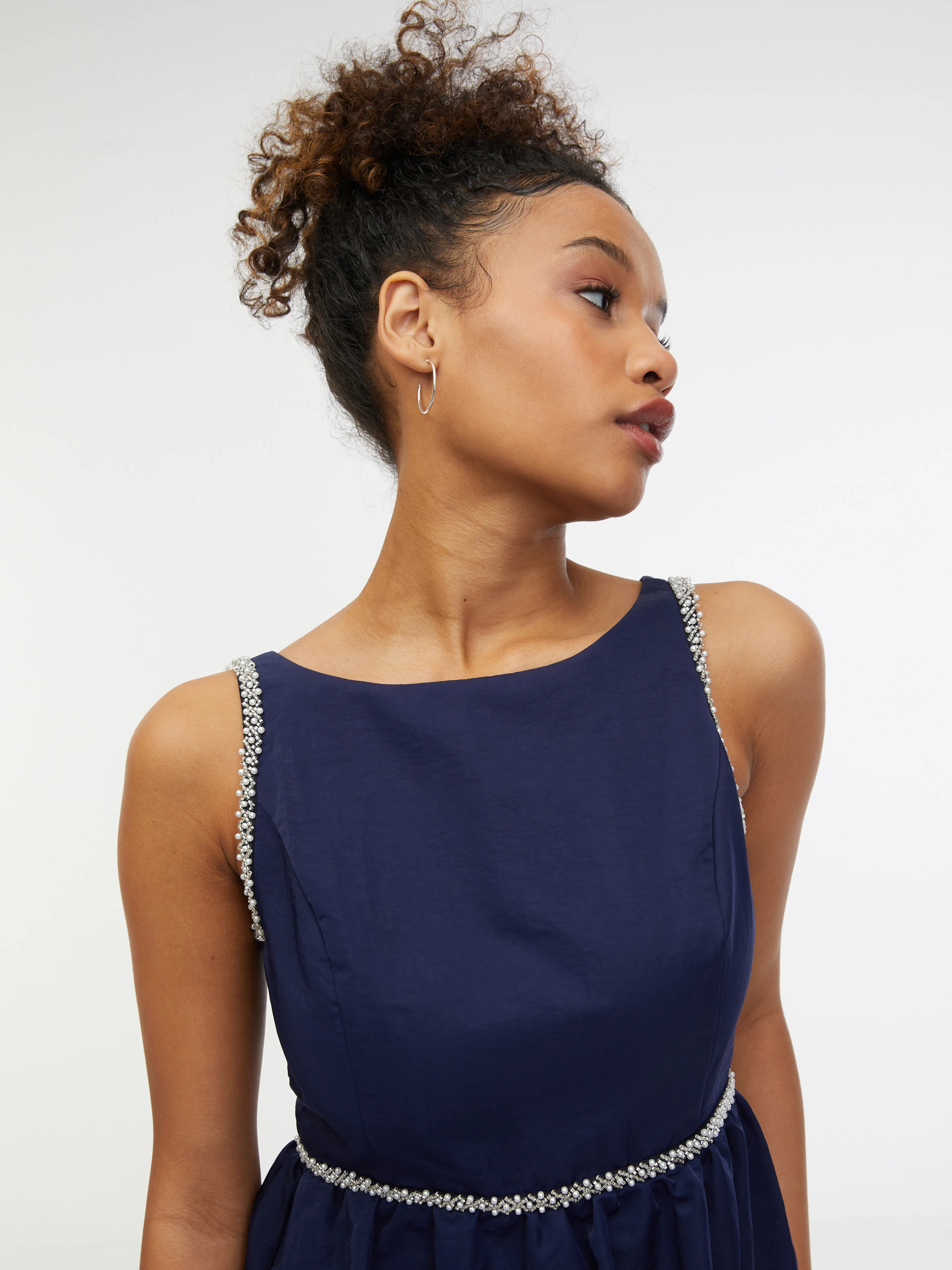 Dunkelblaues Damenkleid ORSAY
