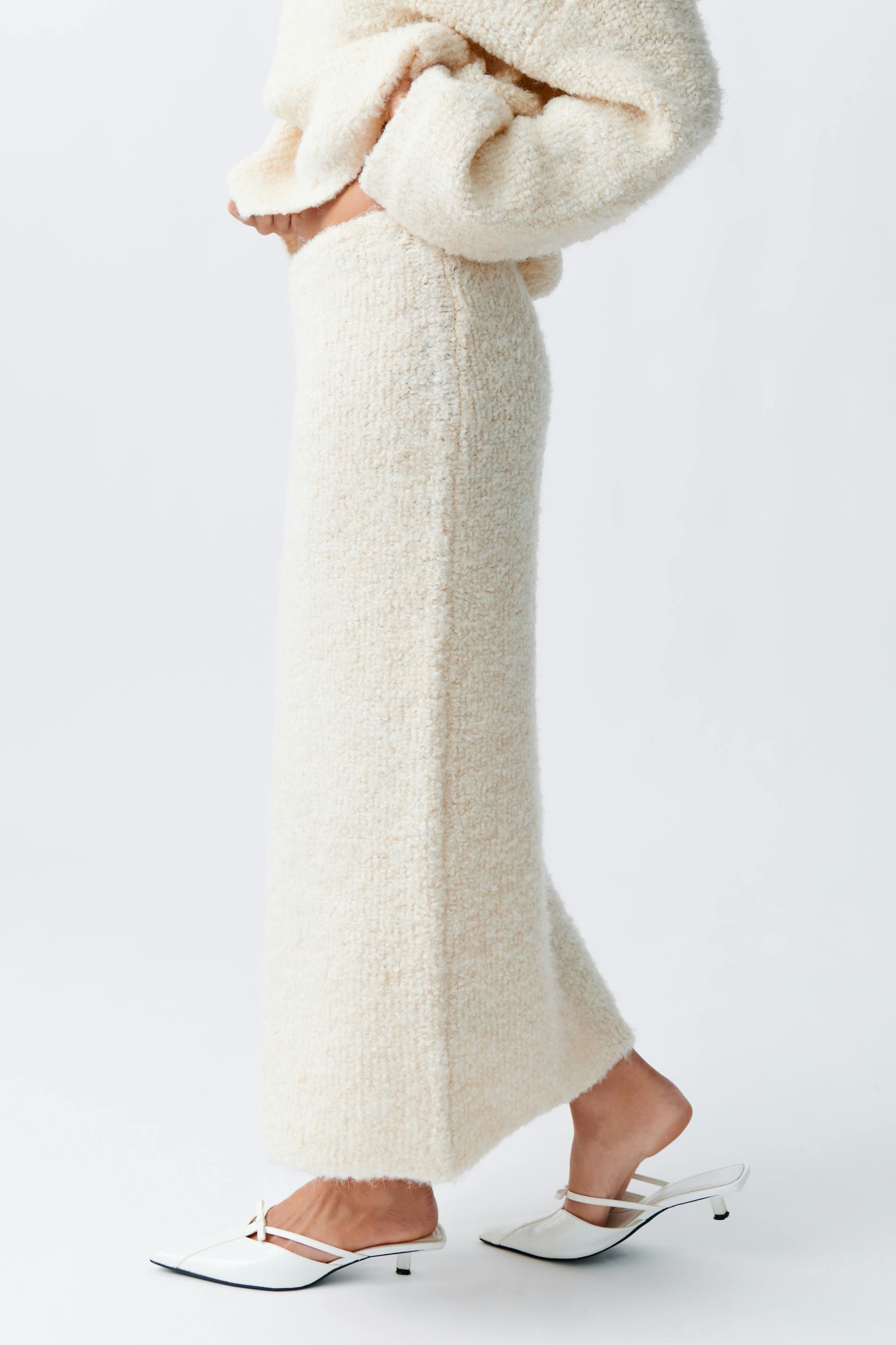 Knitted boucle skirt