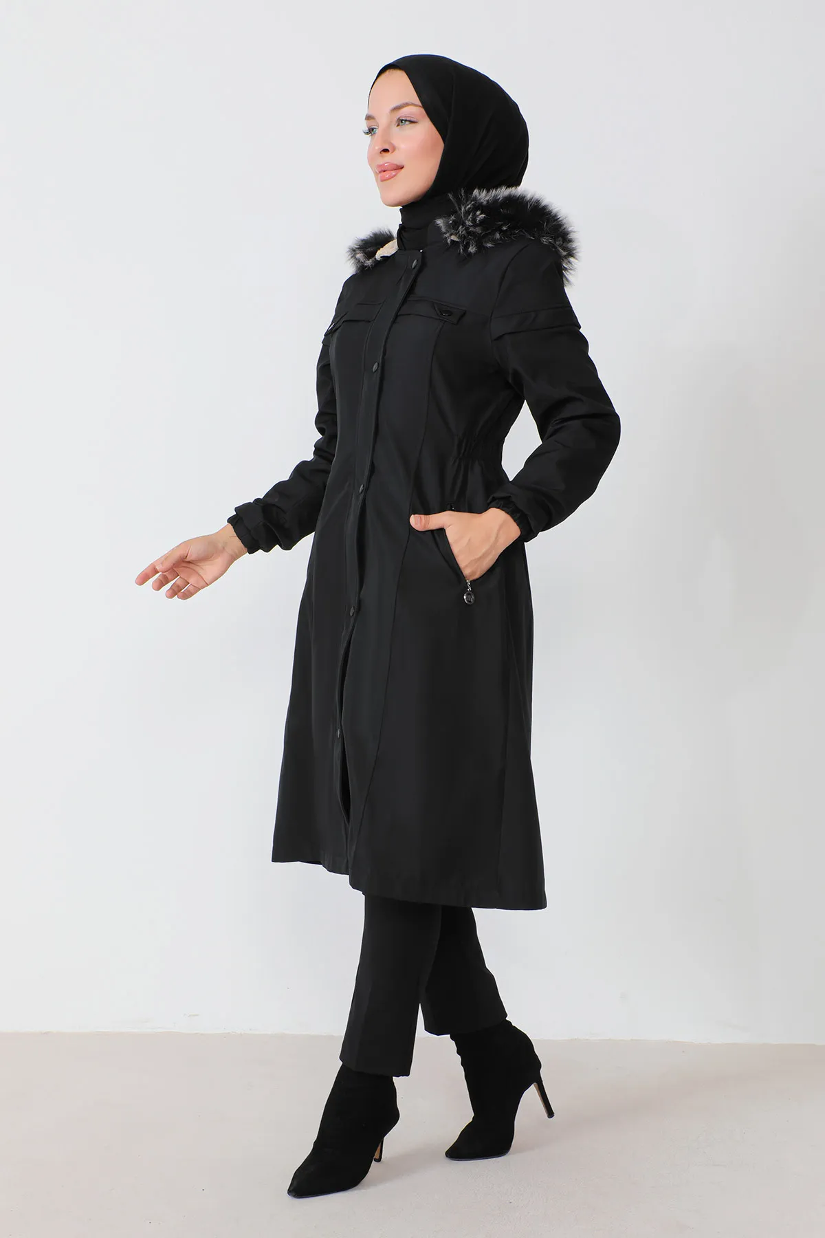 Tesettür Dünyası  Mantel mit elastischer Taille TSD230818 Schwarz