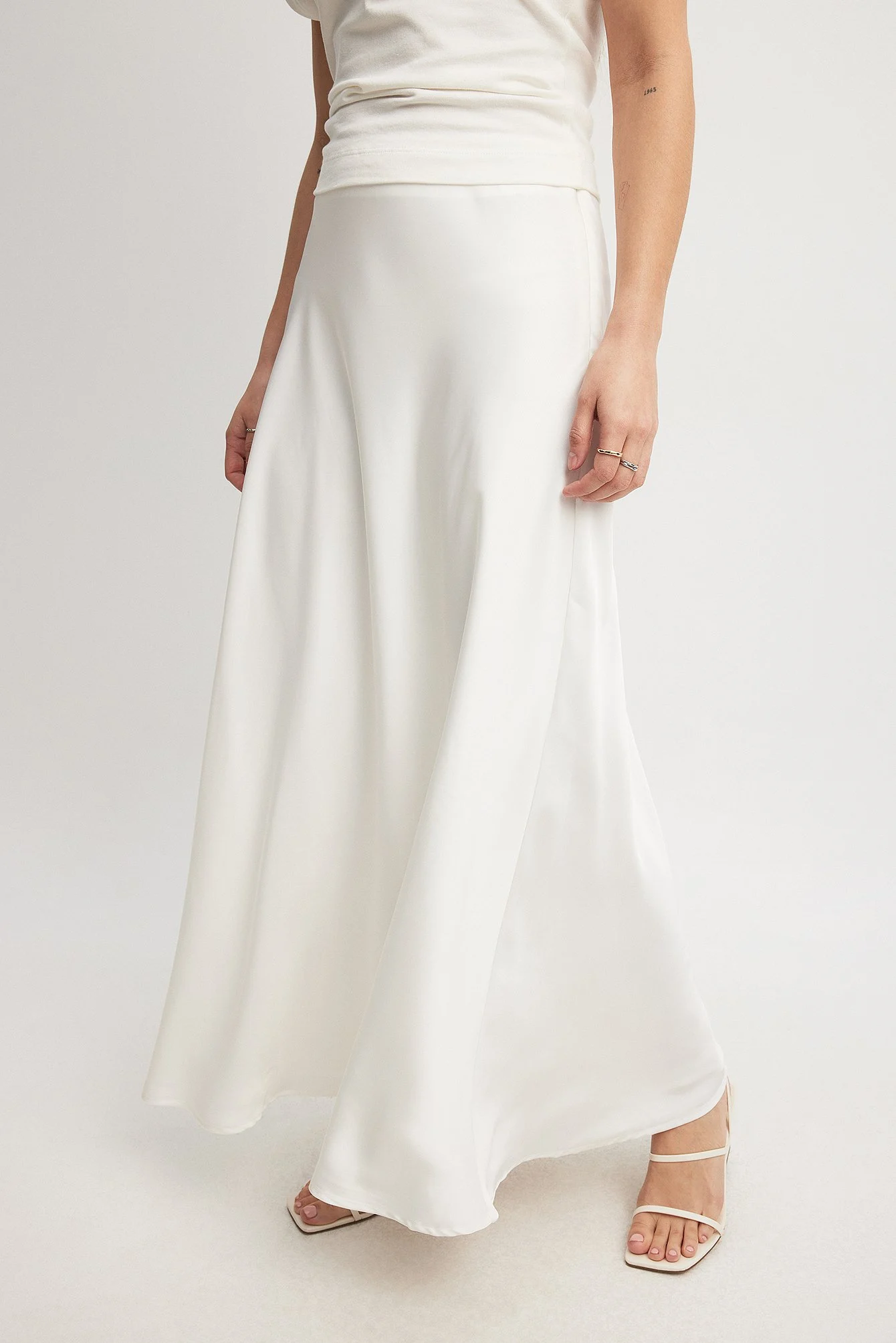 Maxirock aus Satin mit mittelhoher Taille