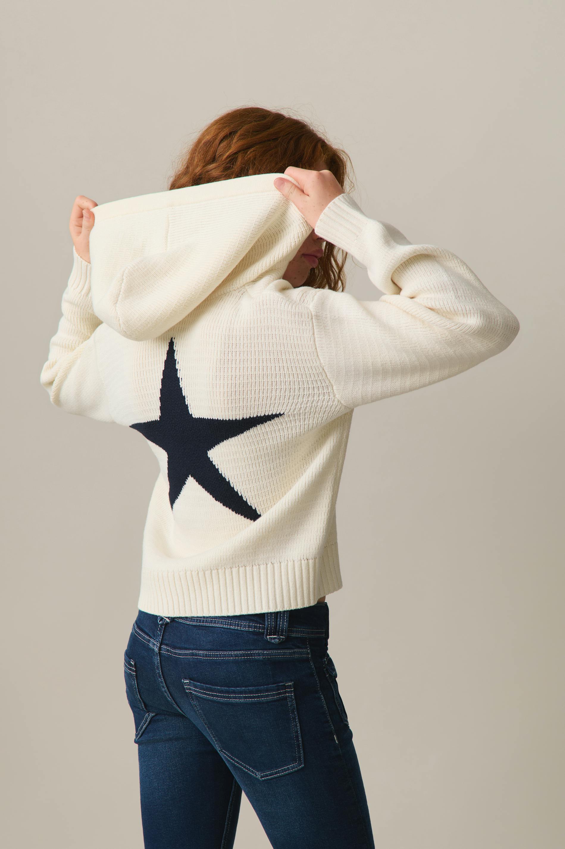 Y chunky knitted hoodie