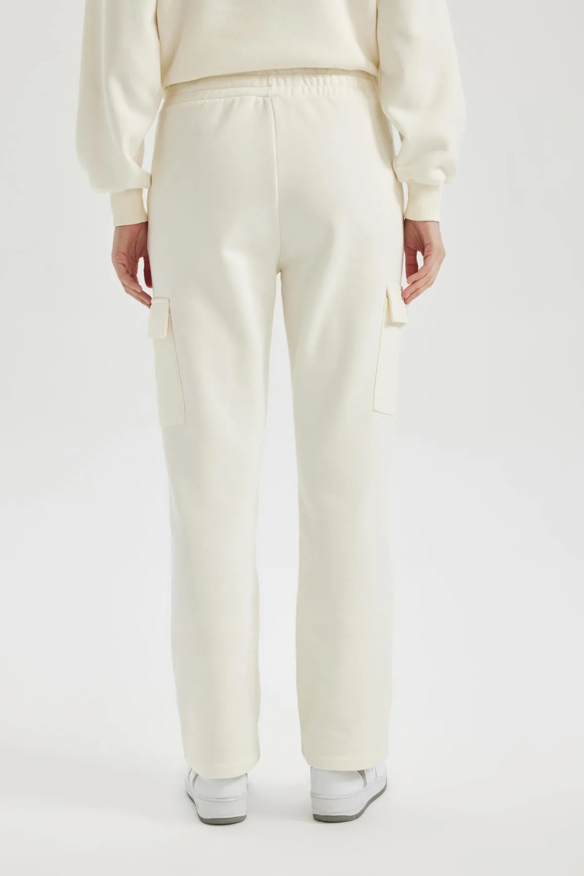 DeFacto  DeFactoFit Standard-Passform, lange Jogginghose mit weitem Bein und Taschen