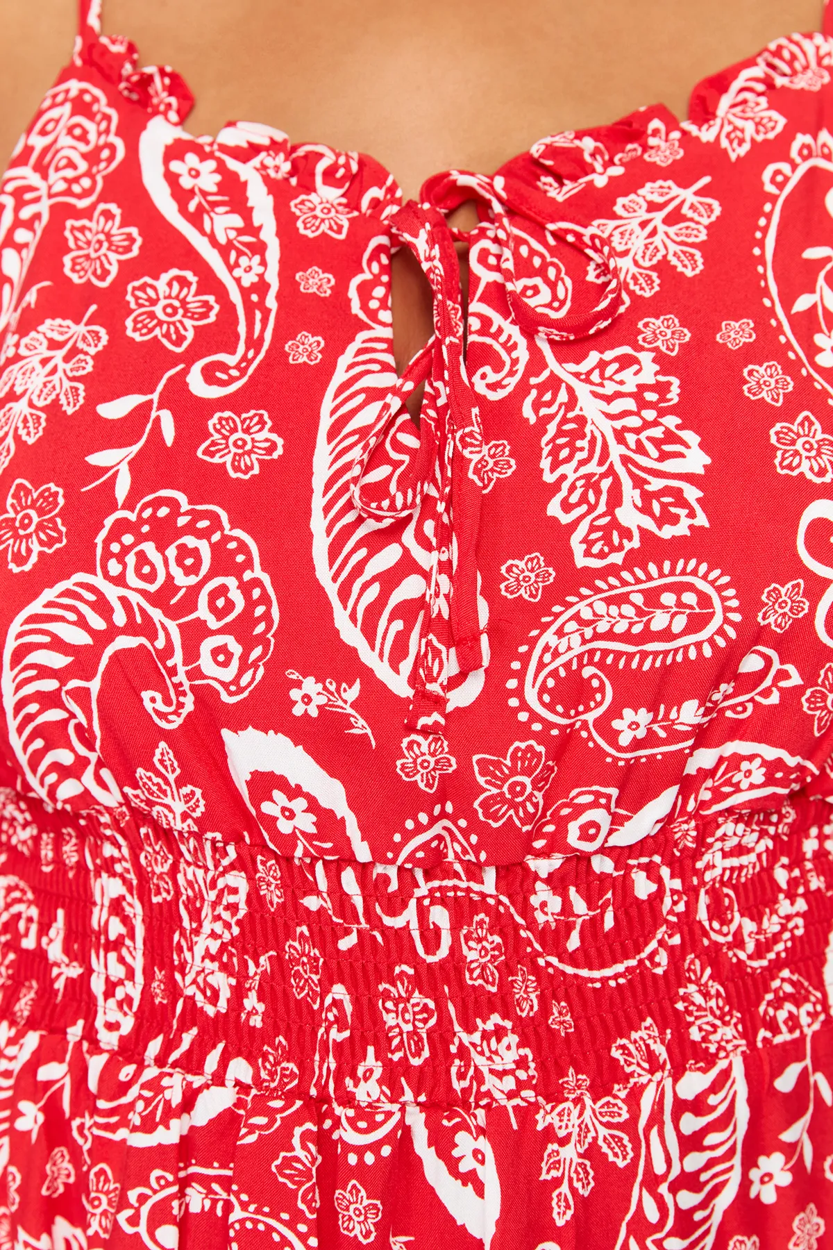 Trendyol Curve  Mehrfarbig gemustertes gewebtes Strandkleid TBBSS24AH00072