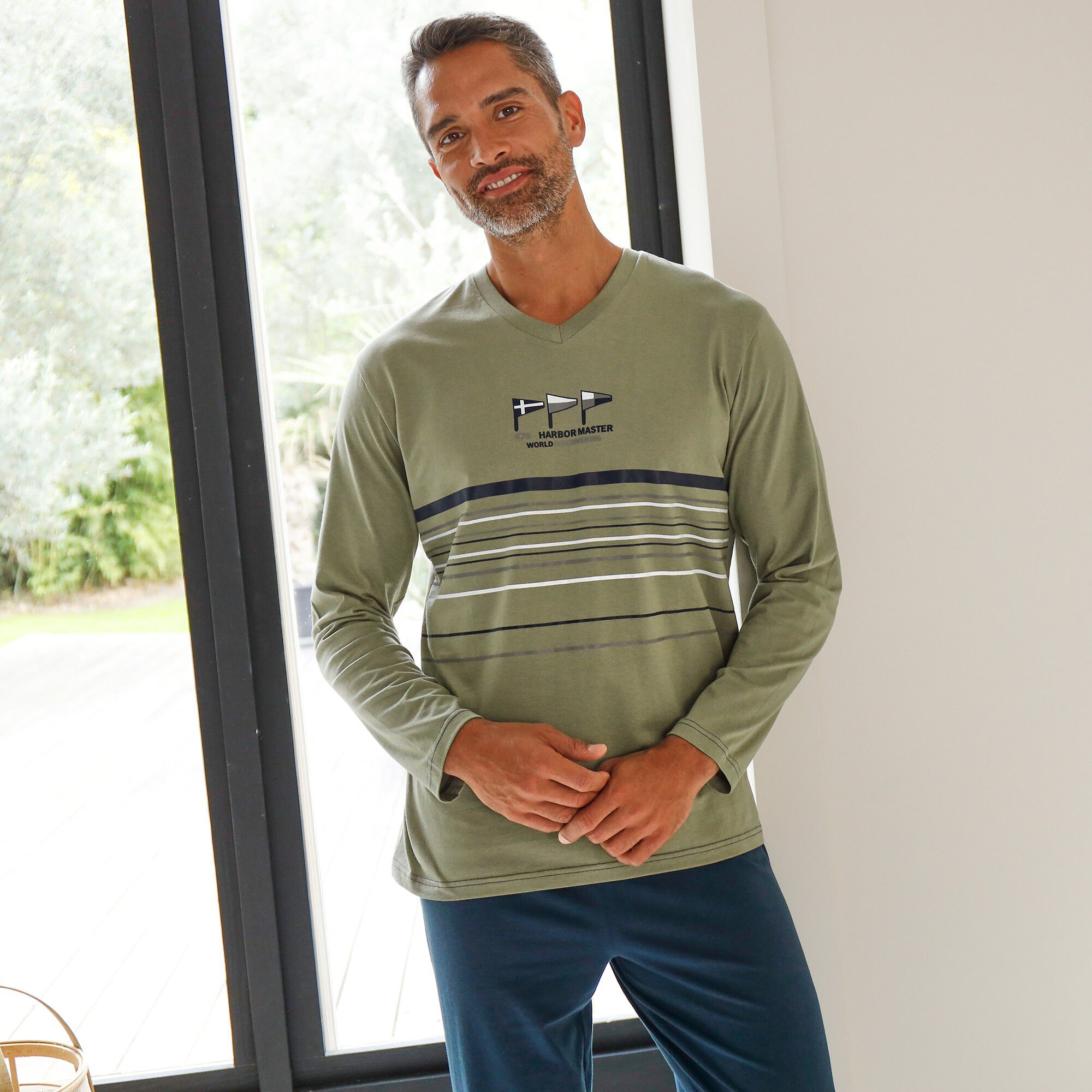 Pyjama long col V manches longues coton adouci