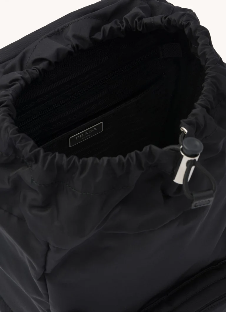 Prada Re-Nylon -reppu logolla