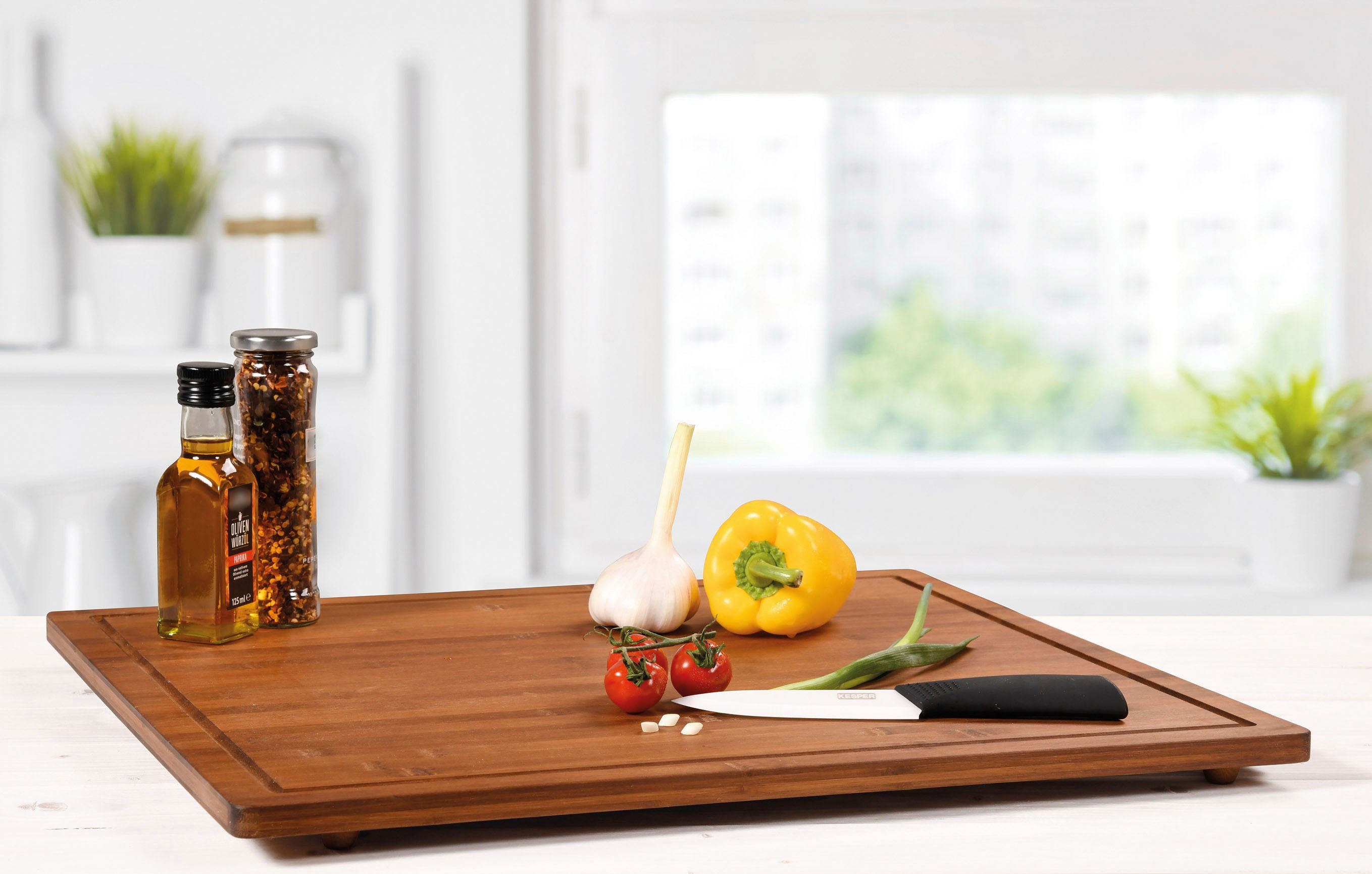 KESPER for kitchen & home Schneide- und Abdeckplatte, Bambus, (1 tlg), mit 4 standfesten Füßen, aus 100% FSC®-zertifiziertem Bambus