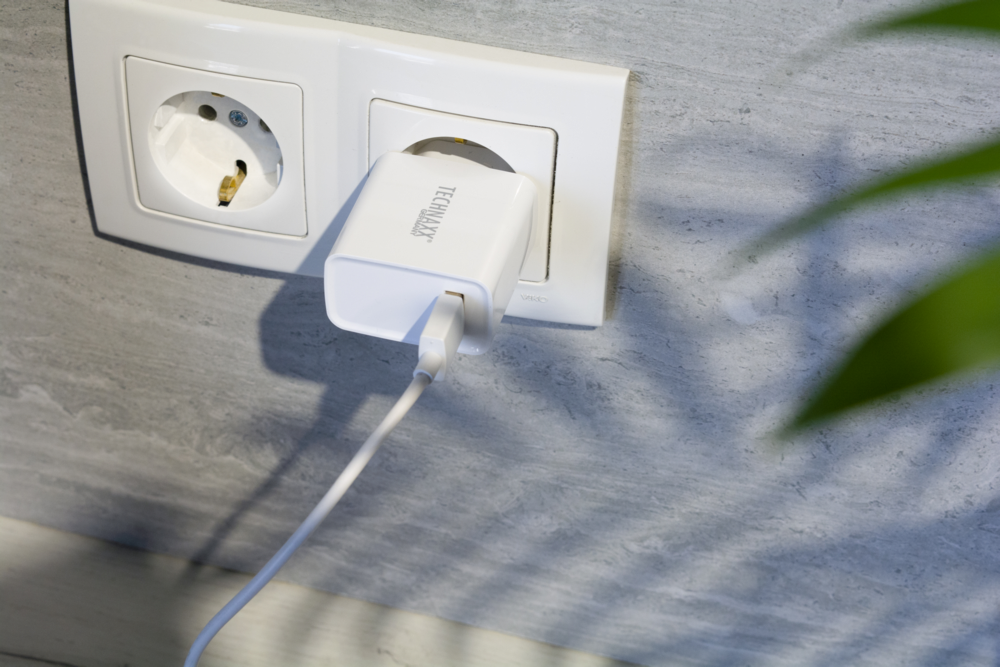 Technaxx Fast Charge - Ladegerät, USB-Typ-A QC 3.0 Schnellladegerät 18W, TX-197