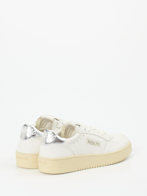 Sneaker-16637990307 Back 70