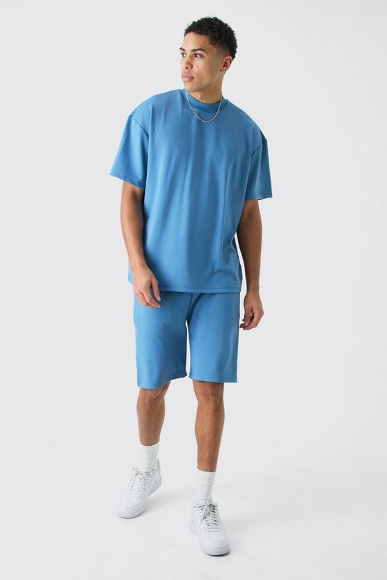 Oversize Premium T-Shirt & Shorts