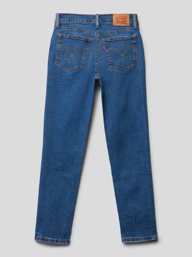 Jeans im Destroyed-Look mit Label-Detail in blau