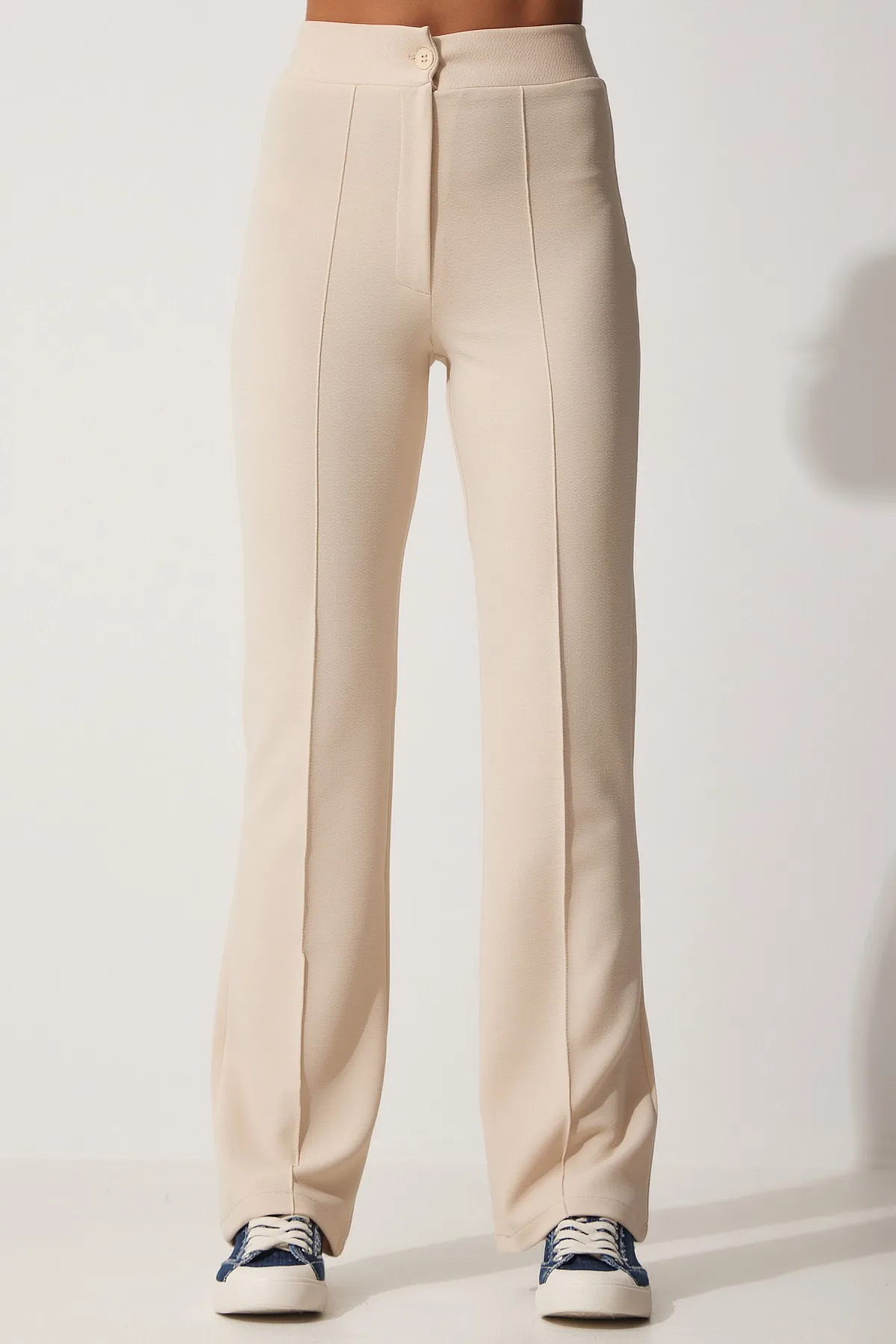 Happiness İstanbul  Cremefarbene, bequeme Strickhose aus Lycra mit hoher Taille für Damen RV00090