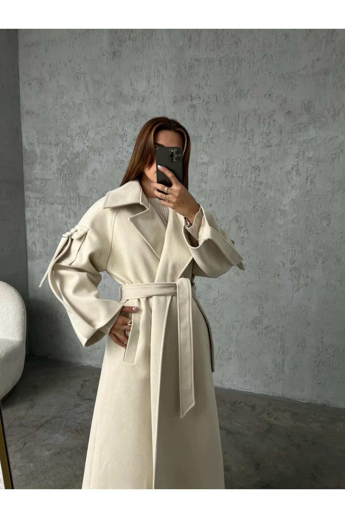 Laluvia  Premium-Mantel mit beigefarbenen Ärmeln und Taschendetail