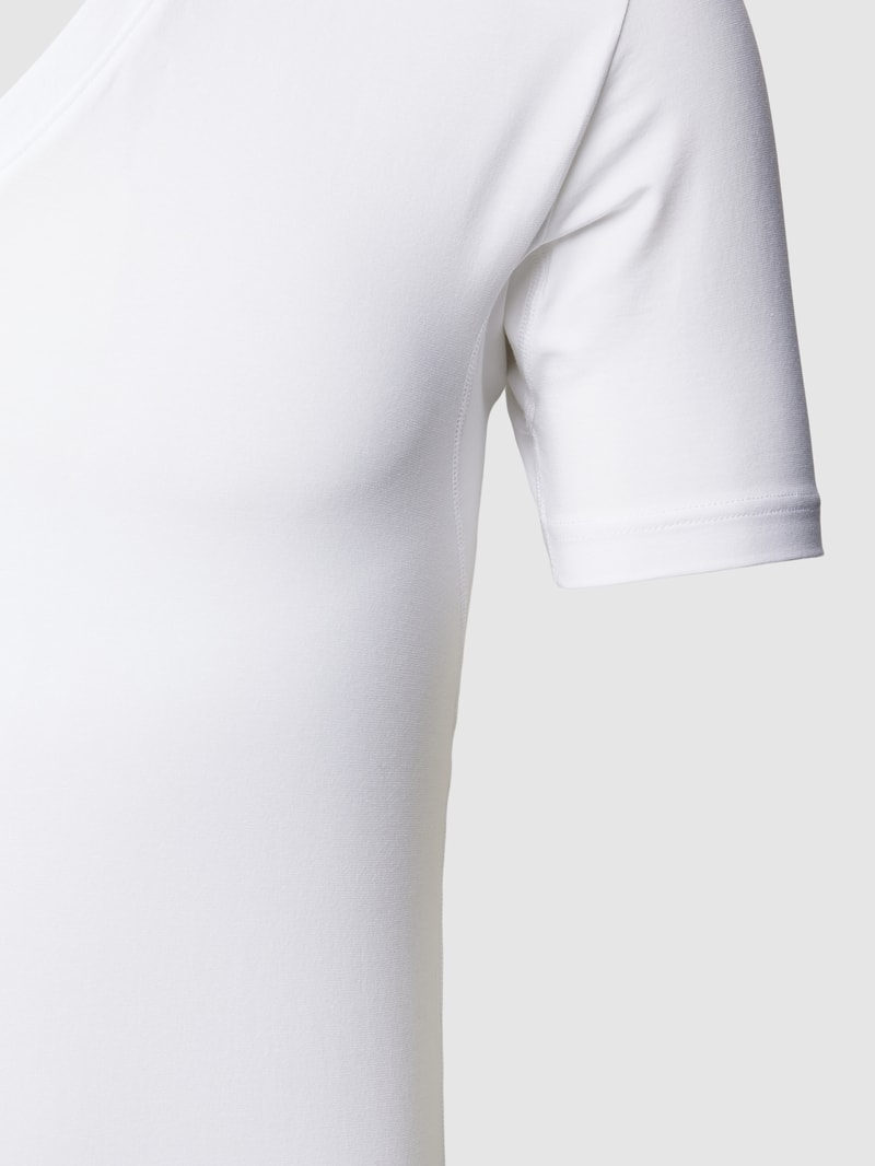 T-Shirt mit V-Ausschnitt Modell 'BUSINESS CLASS' in weiß