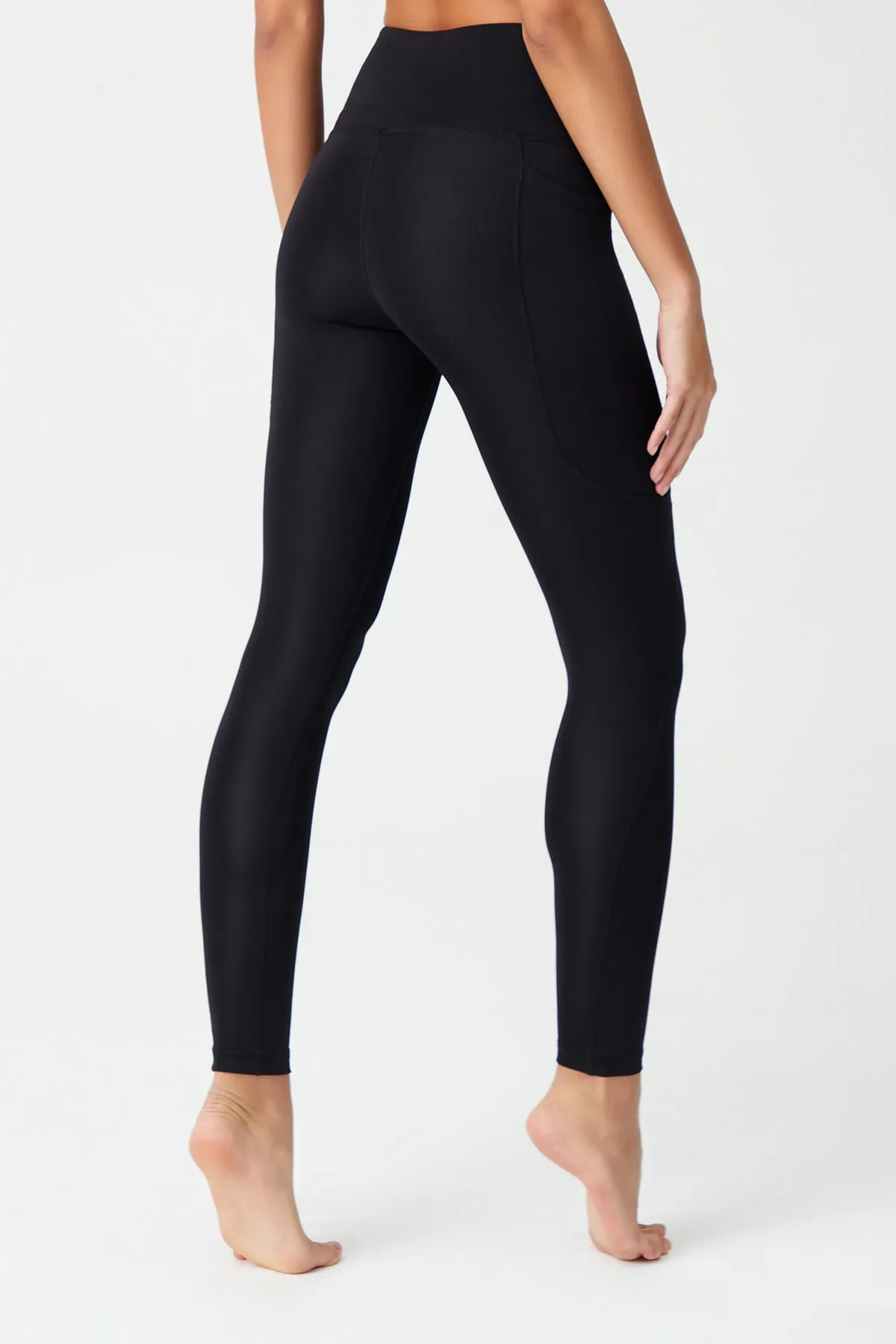 LOS OJOS  Schwarze Mono-Sportleggings mit hoher Taille und doppelten Taschen