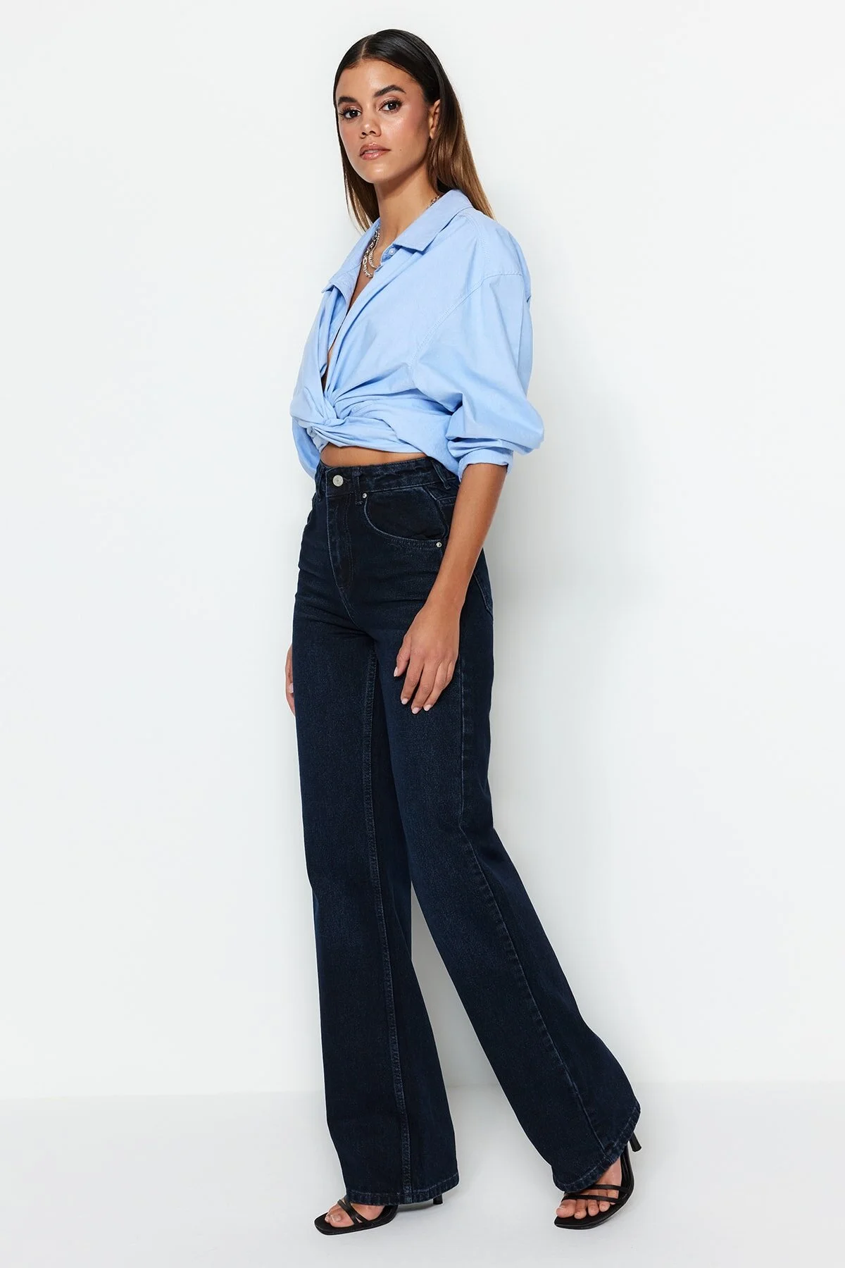 Trendyol Collection  Mitternachtsblaue Jeans mit hoher Taille und weitem Bein TWOSS23JE00083