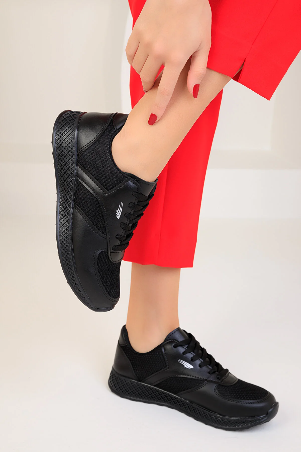 SOHO  Schwarz-Schwarze Damen Sneakers 17166