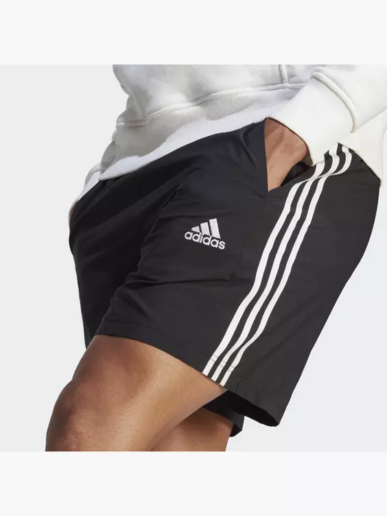 adidas AEROREADY Essentials Chelsea 3-Streifen Shorts