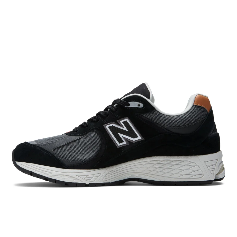 New Balance 2002R M2002REB / schwarz