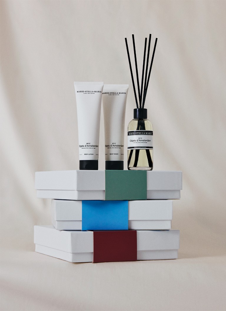 Set cadou Marie-Stella-Maris Amsterdam Essentials pentru baie: parfum și set de îngrijire a pielii.