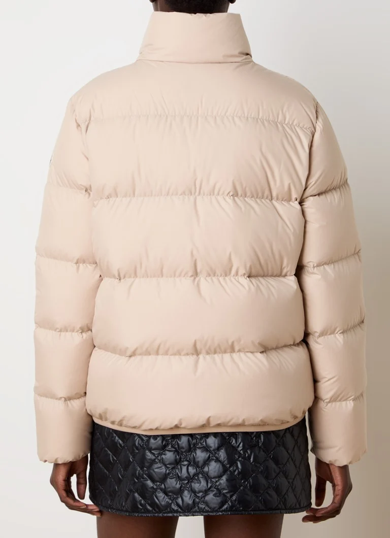 Doudoune Moncler Abbadia garnie de duvet et dotée de poches zippées