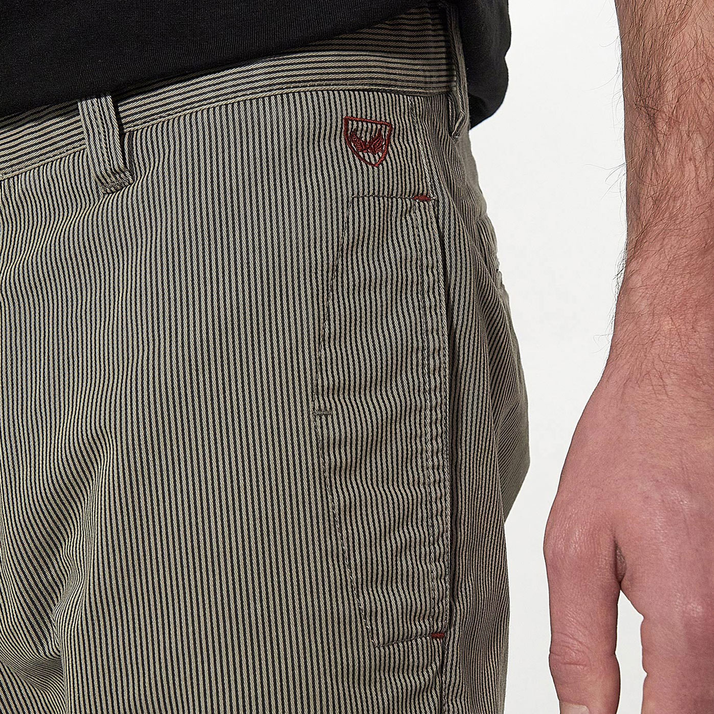 SABIR  Short gris à rayures Homme