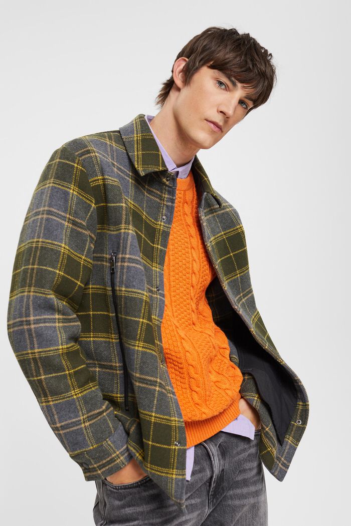 Pullover mit Zopf-Muster