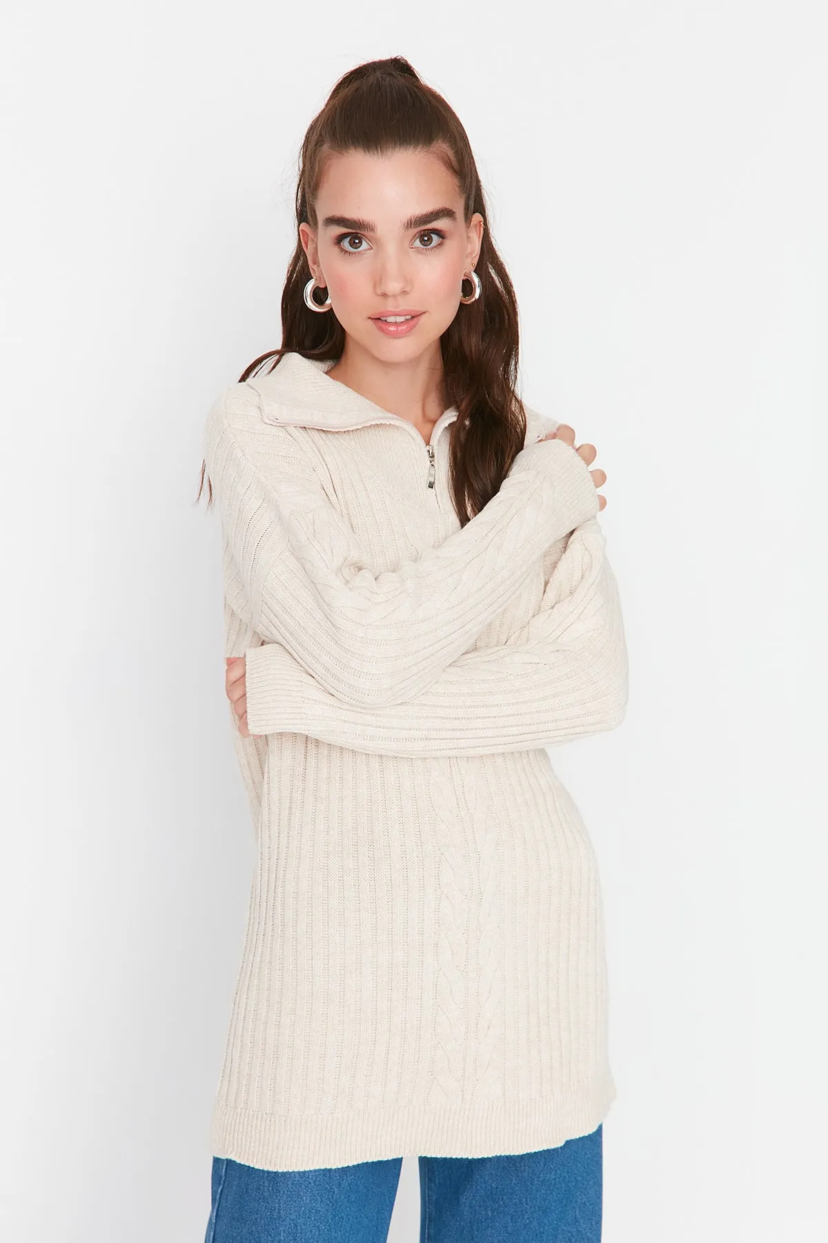 Trendyol Modest  Ecru Selanik gestrickter Strickpullover mit Reißverschluss TCTAW23AK00017