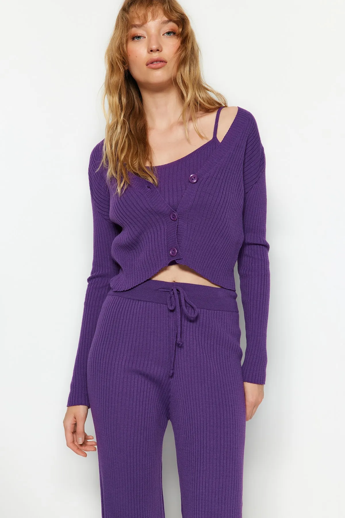 Trendyol Collection  Lila, taillierte Bluse, Strickjacke, Hose, Strickoberteil und -unterteil, Set TWOAW22AU0006