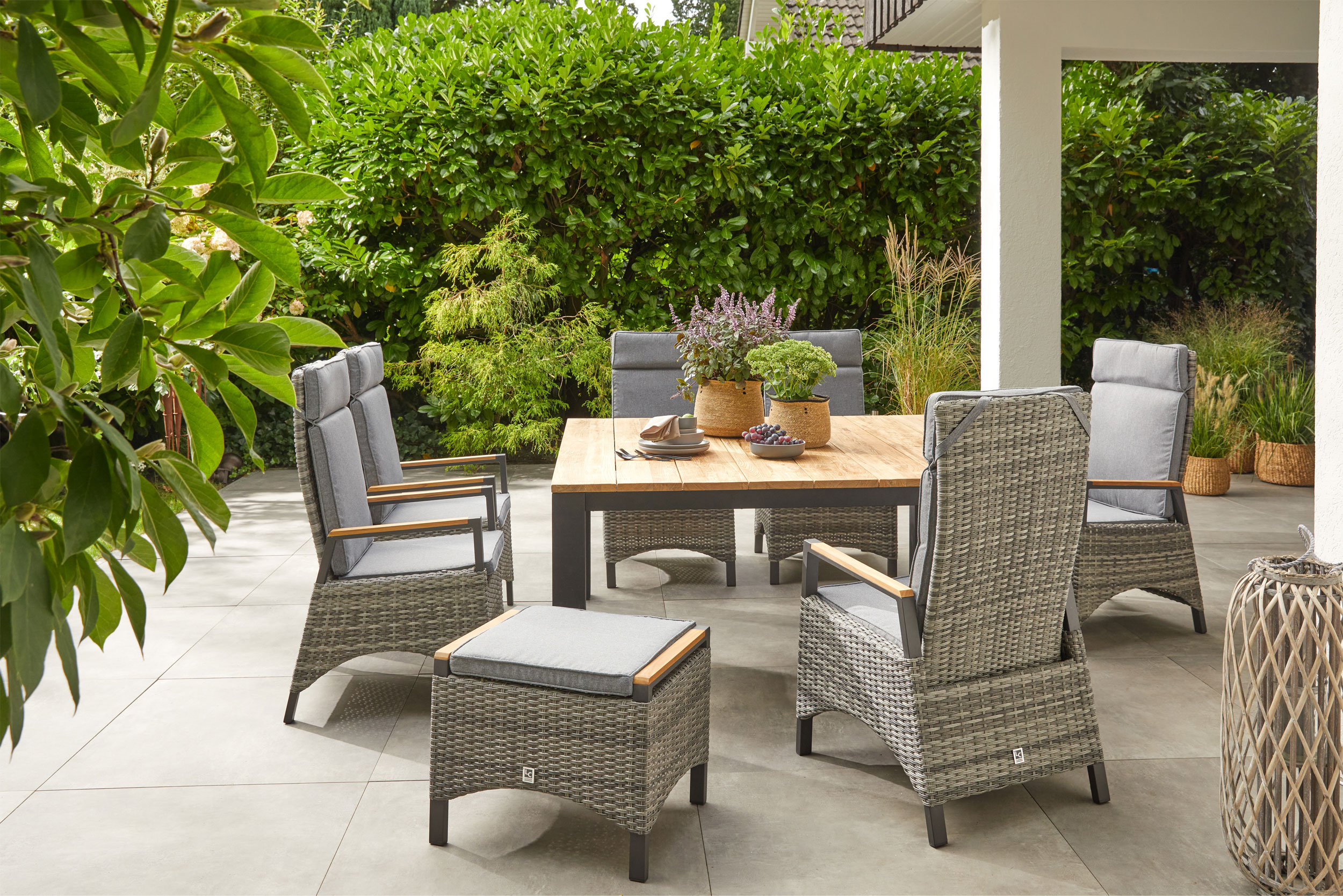OUTDOORGartentisch quadratisch Teak