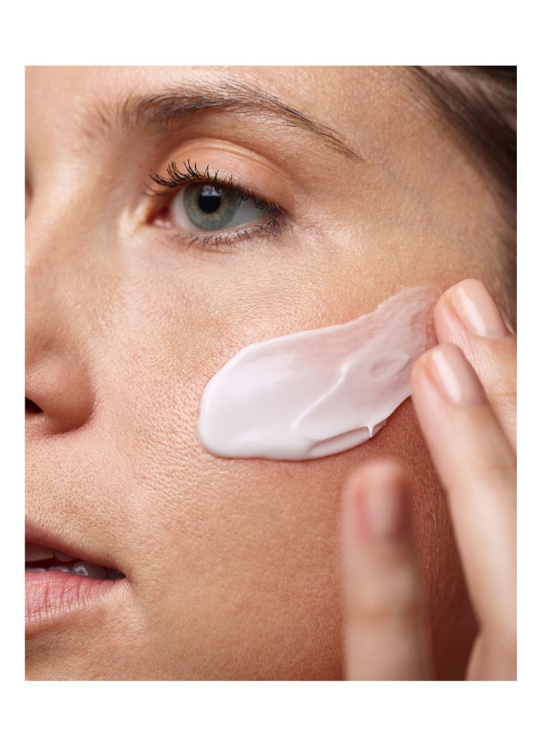 Cremă hidratantă intensivă Dermalogica Intensive Moisture Balance 2.0 pentru ten uscat.