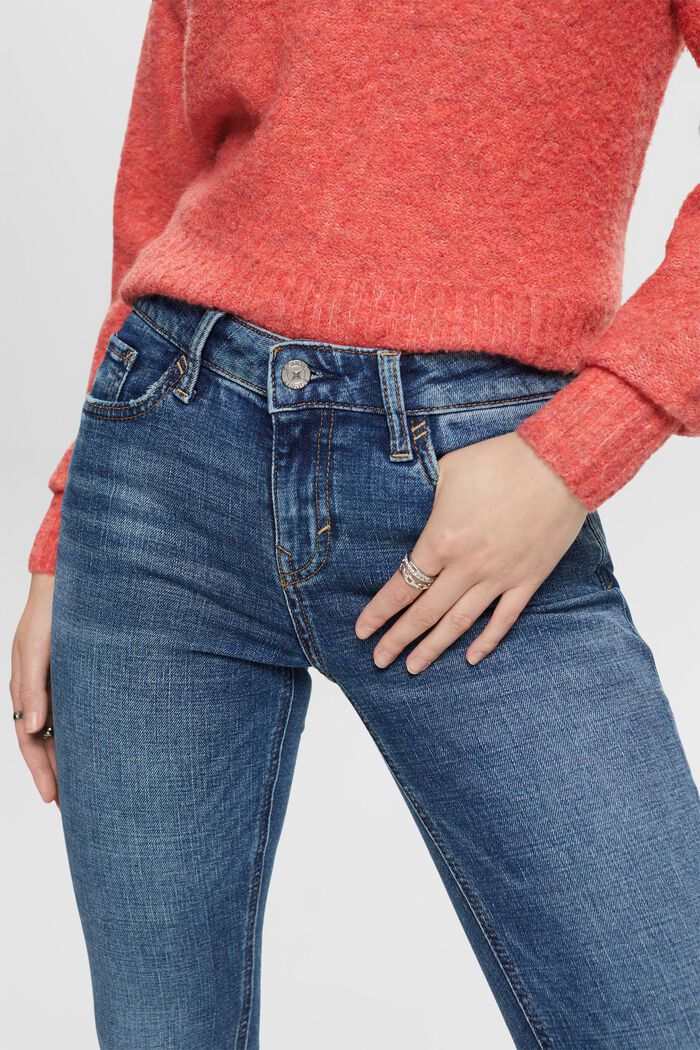 Recycled: schmale Stretchjeans mit hohem Bund