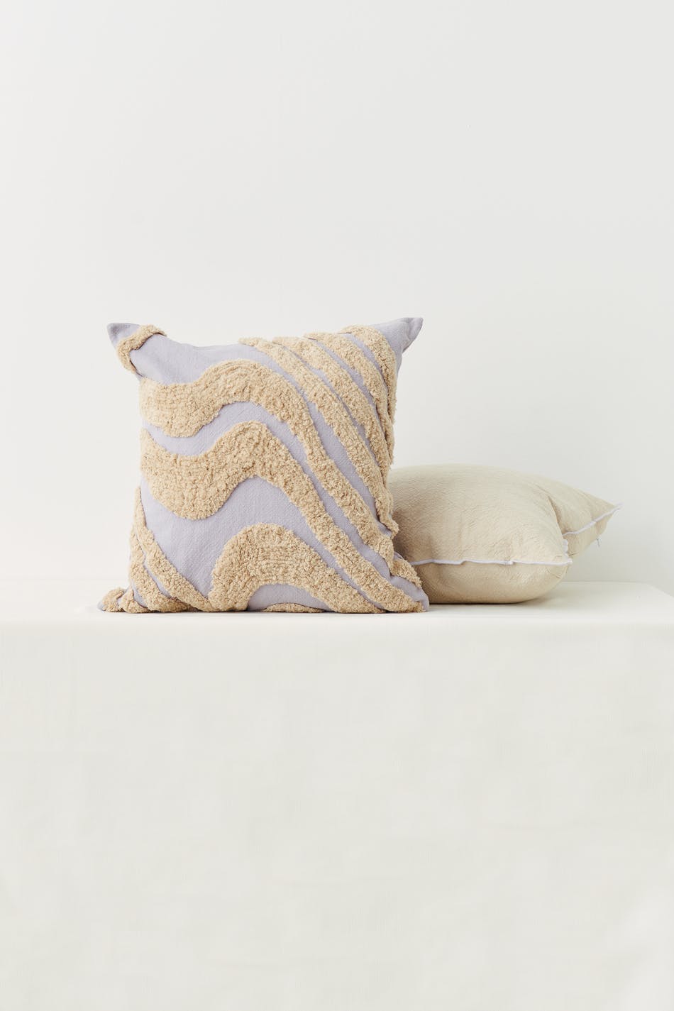 Tufted cushion cover