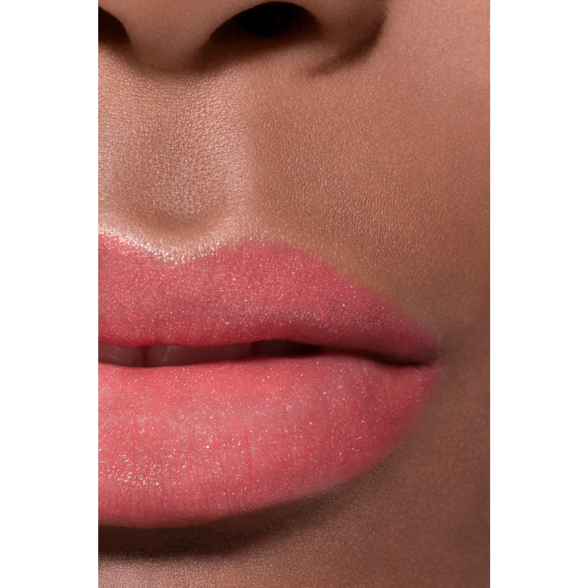 ROUGE COCO BAUME - BALSAM HIDRATANT CULOARE, INTENSITATE PERSONALIZATĂ, PENTRU BUZE MAI FRUMOASE ZI DE ZI