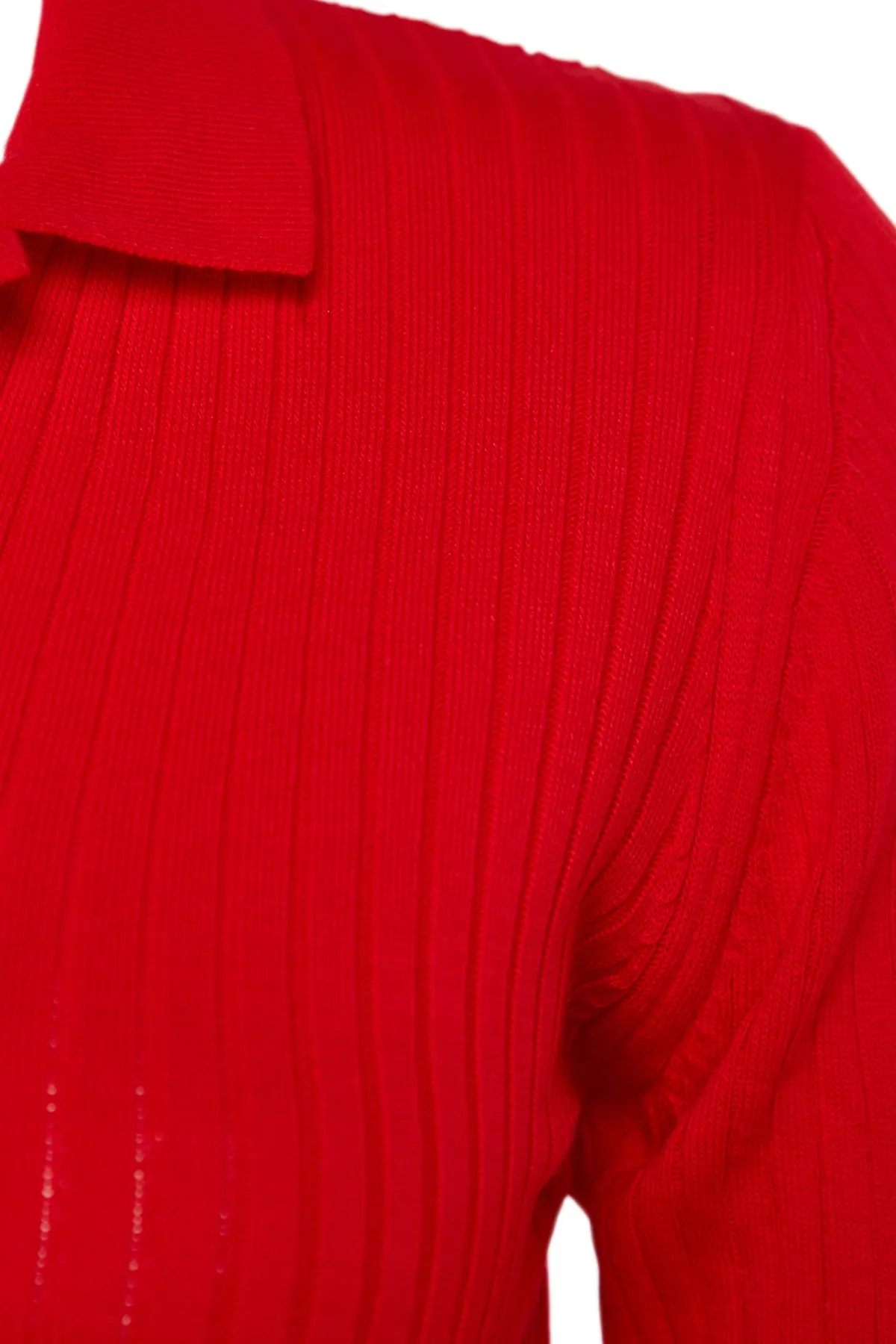 Trendyol Curve  Rotes Strickkleid mit Rollkragen
