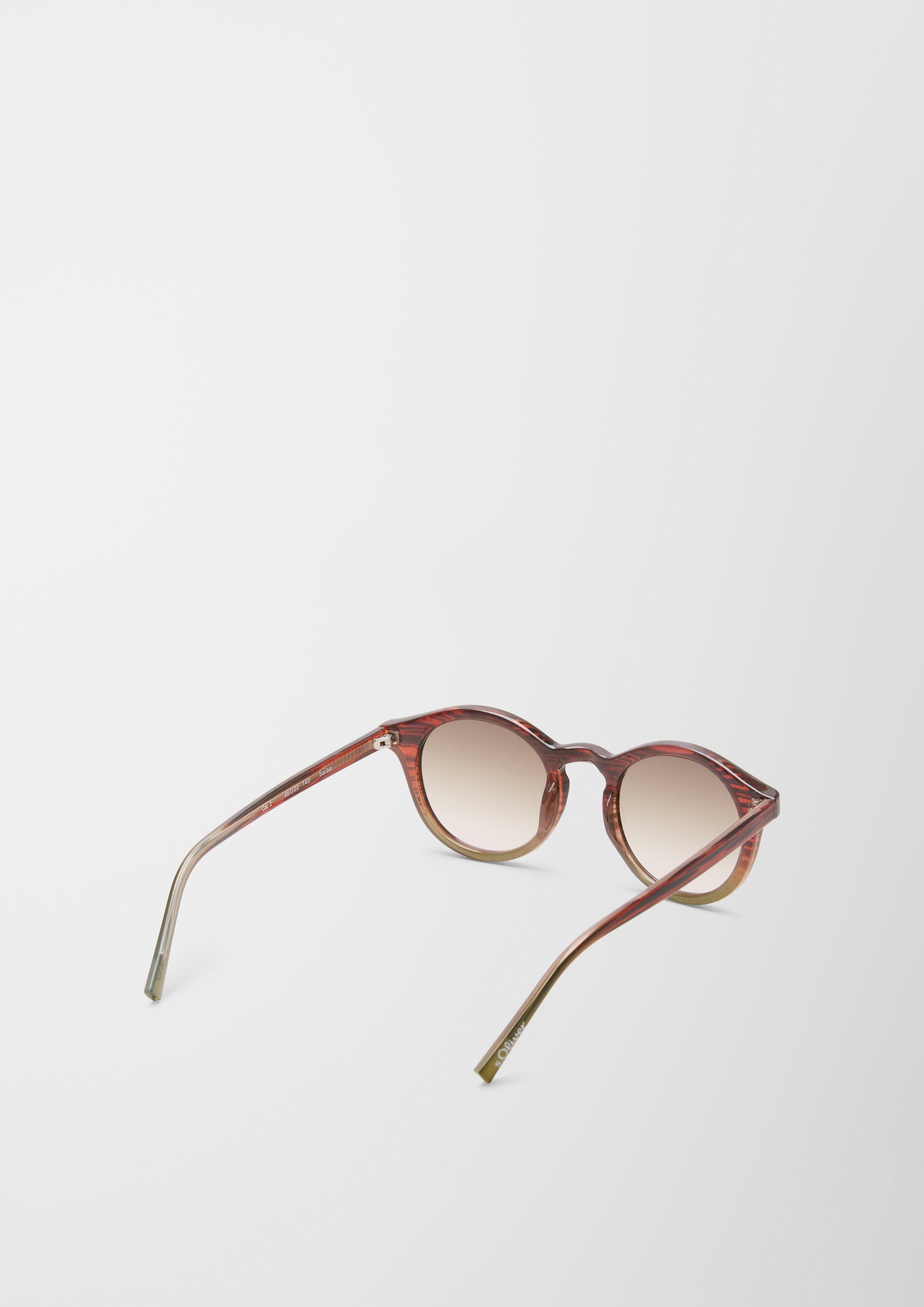 Sonnenbrille mit breiter Fassung  6008465-750