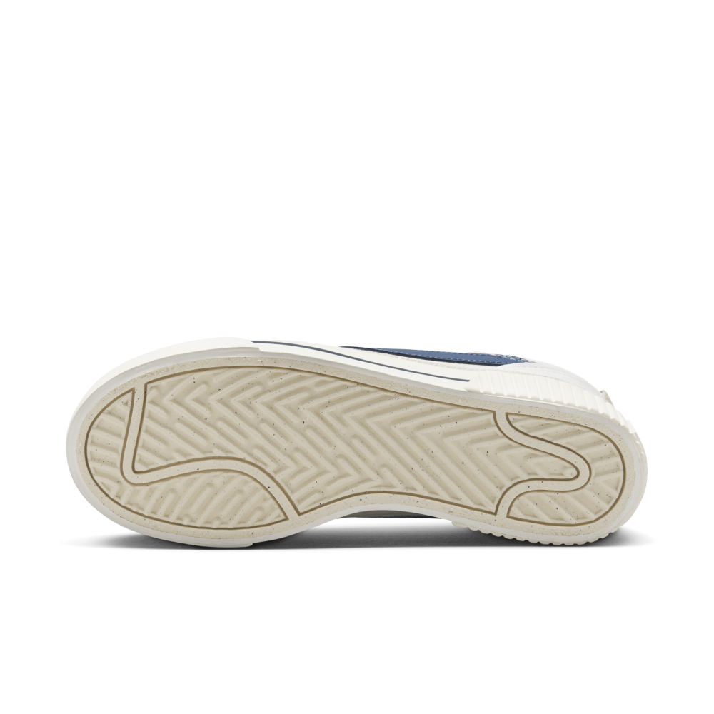 Nike Court Legacy Lift DM7590-104 / weiss