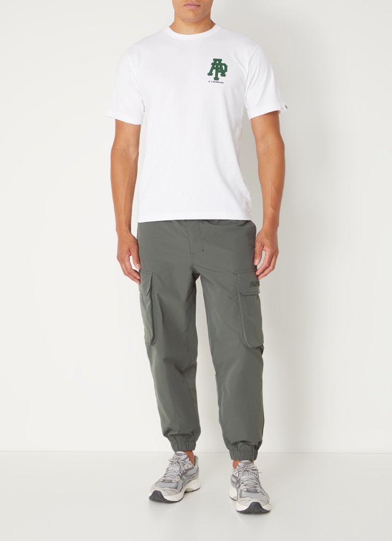 Aape Tapered Fit cargobroek ze steekzakken
