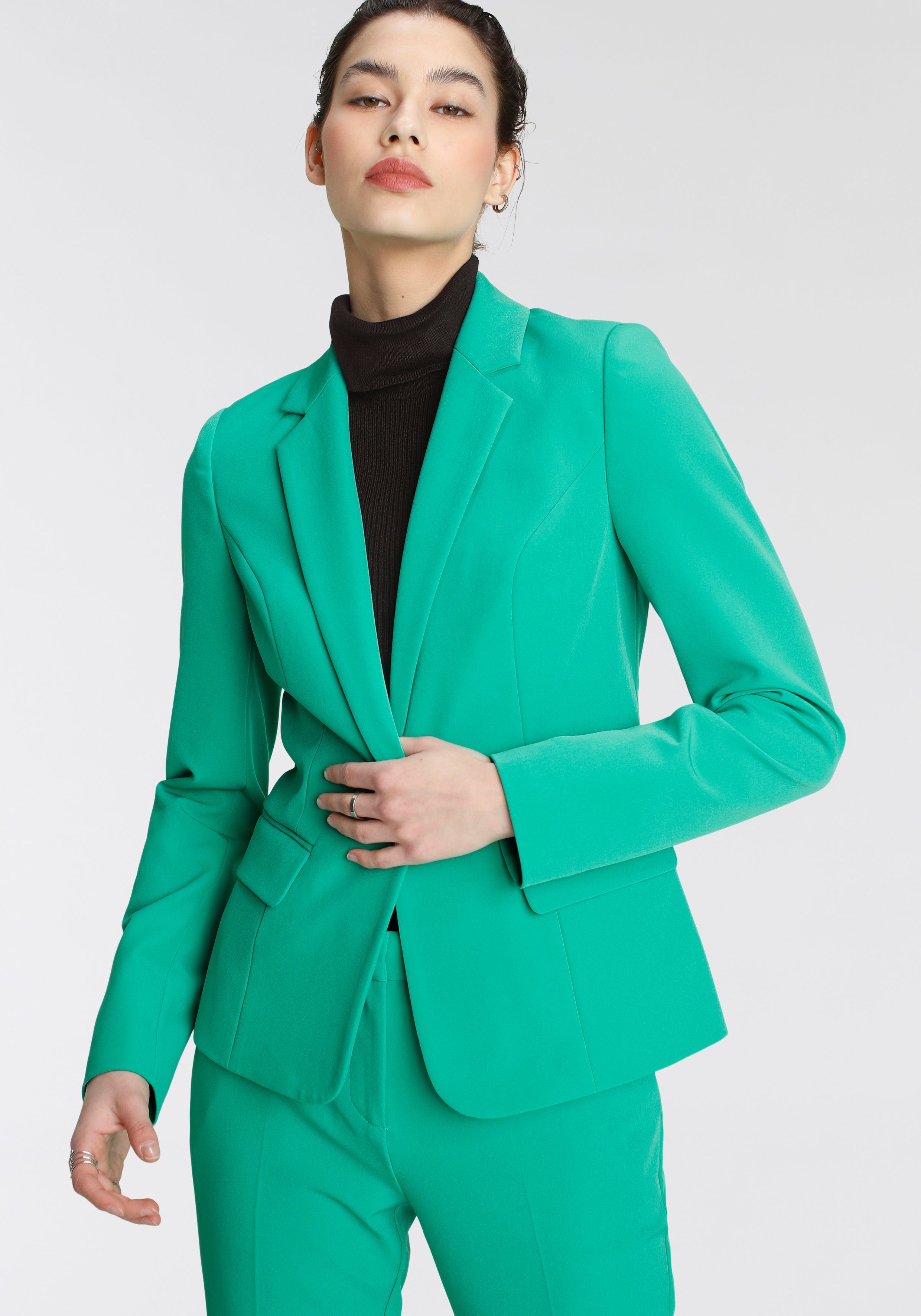 Tamaris Kurzblazer in Trendfarben