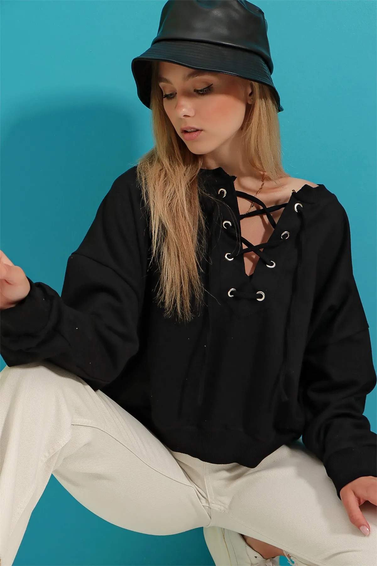 Trend Alaçatı Stili  Sweatshirt - Schwarz - Regular Fit