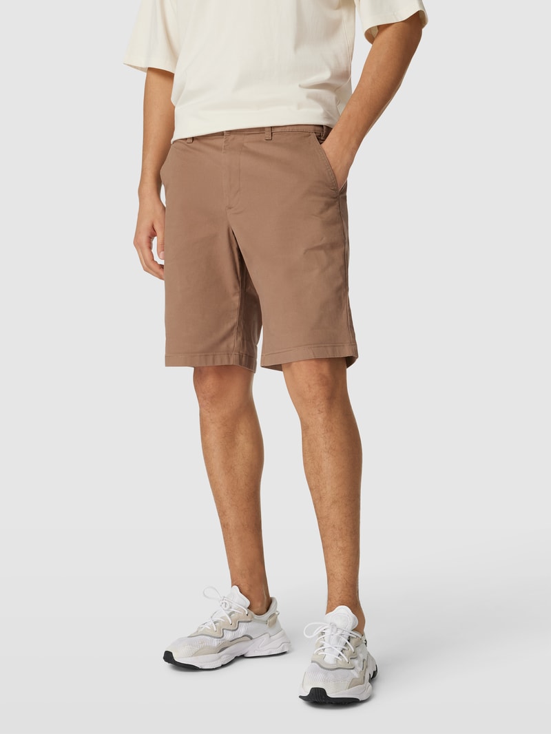 Bermudas mit Paspeltaschen in taupe
