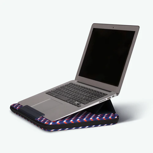 Bankenviertel 13-inch blue laptop sleeve