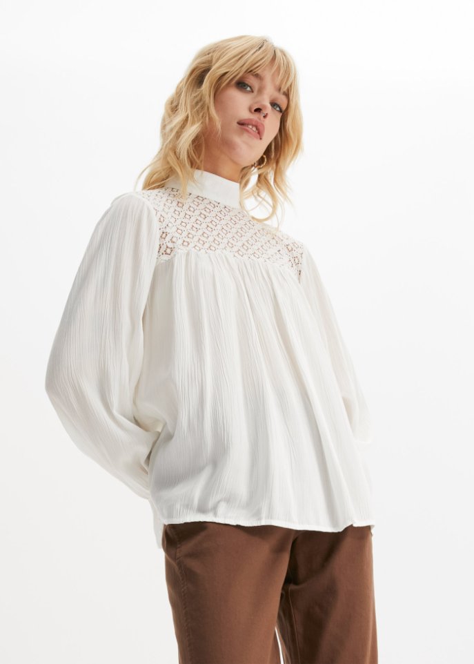 Blusenshirt mit Lochspitze