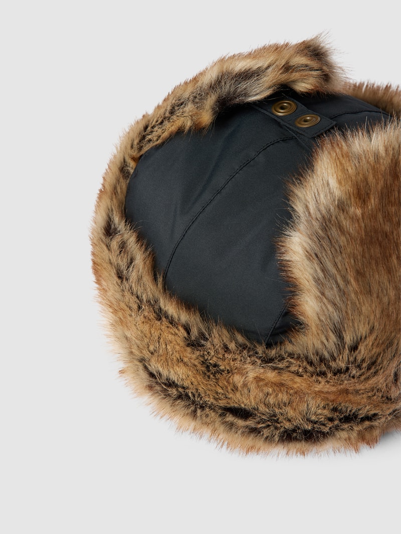 Mütze mit Ohrenklappen Modell 'CLEADON' in schwarz