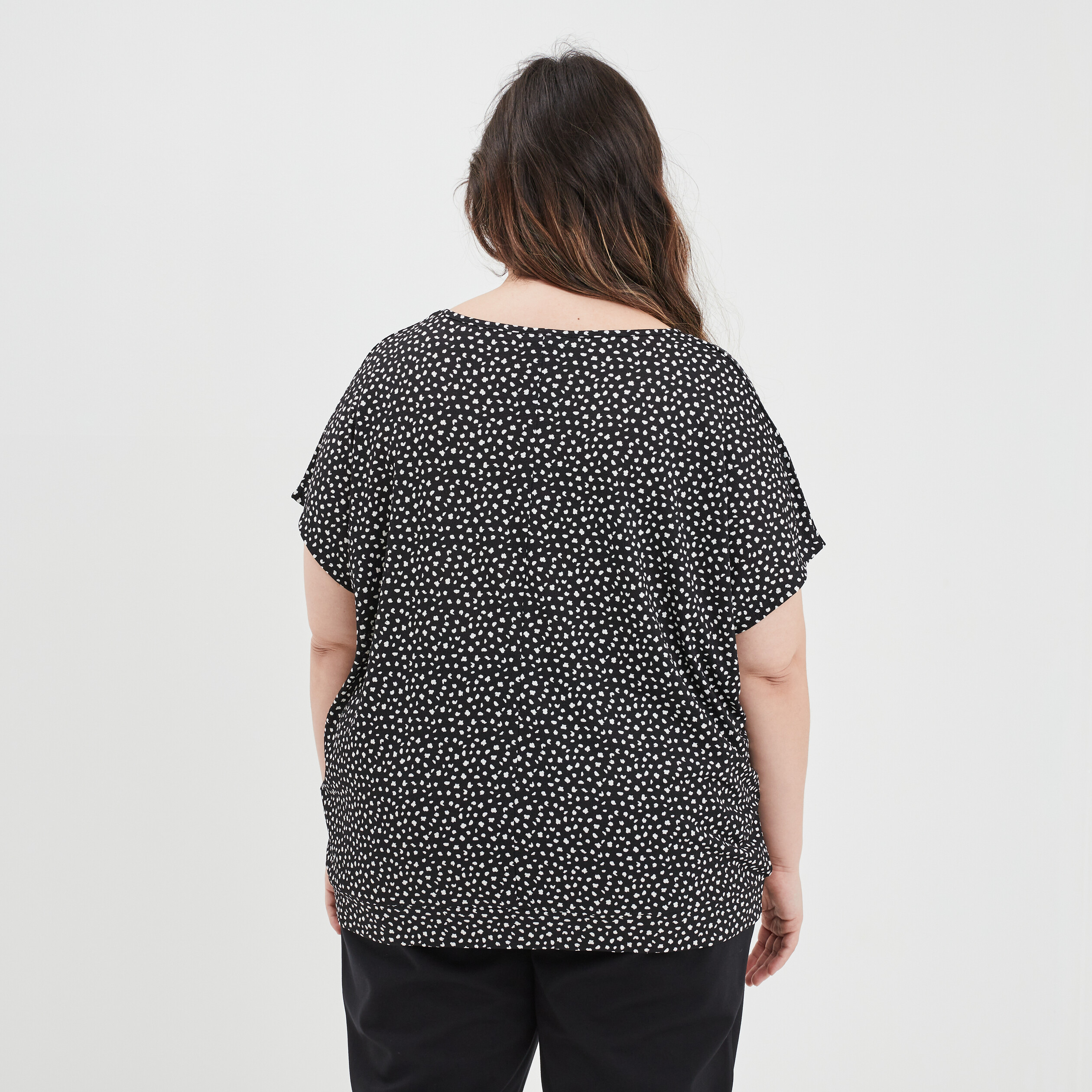 T-shirt fluide manches courtes noir femme grande taille | La Halle