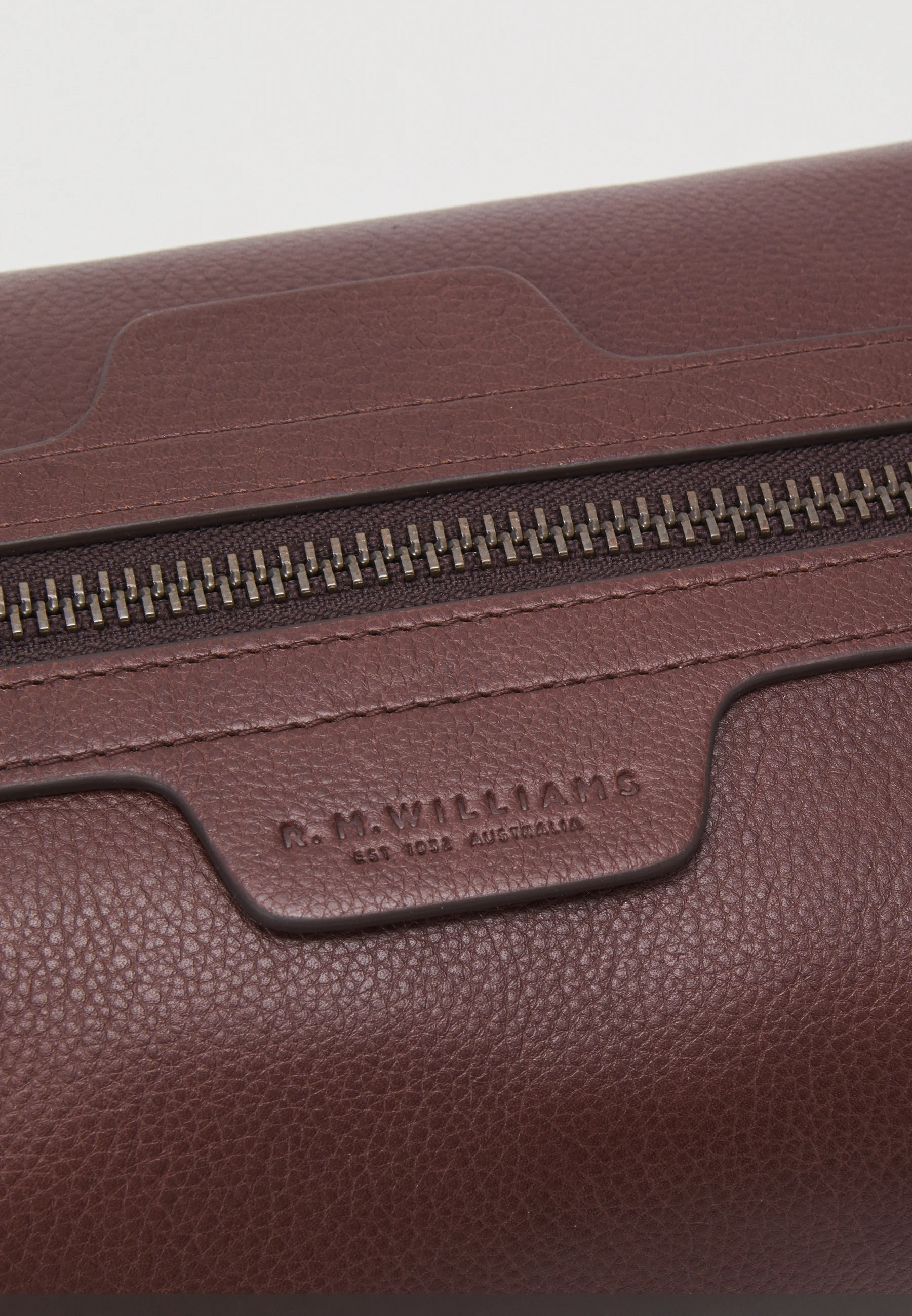 RM WILLIAMS FARRIER BOLSO DE LAVADO - Neceser