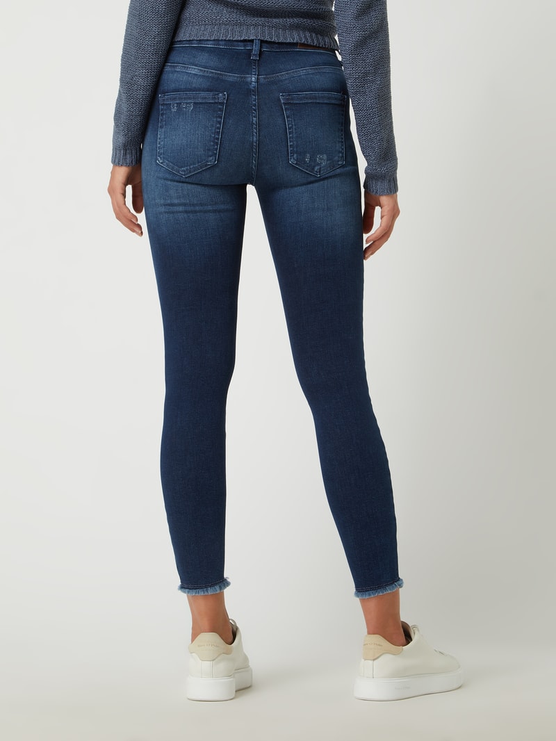 Jeans in schmaler Passform mit Stretch-Anteil Modell 'Blush' in dunkelblau